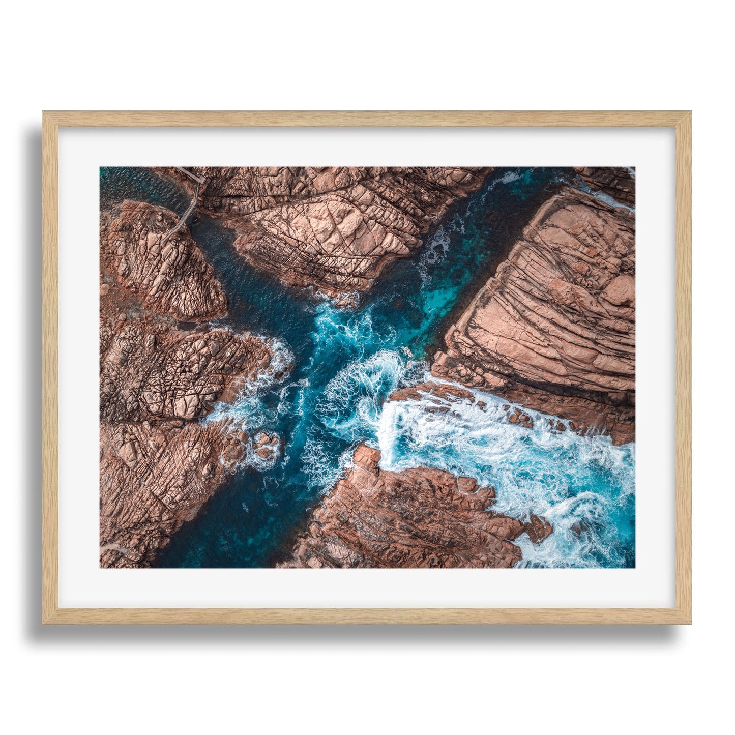 G053 - CANAL ROCKS