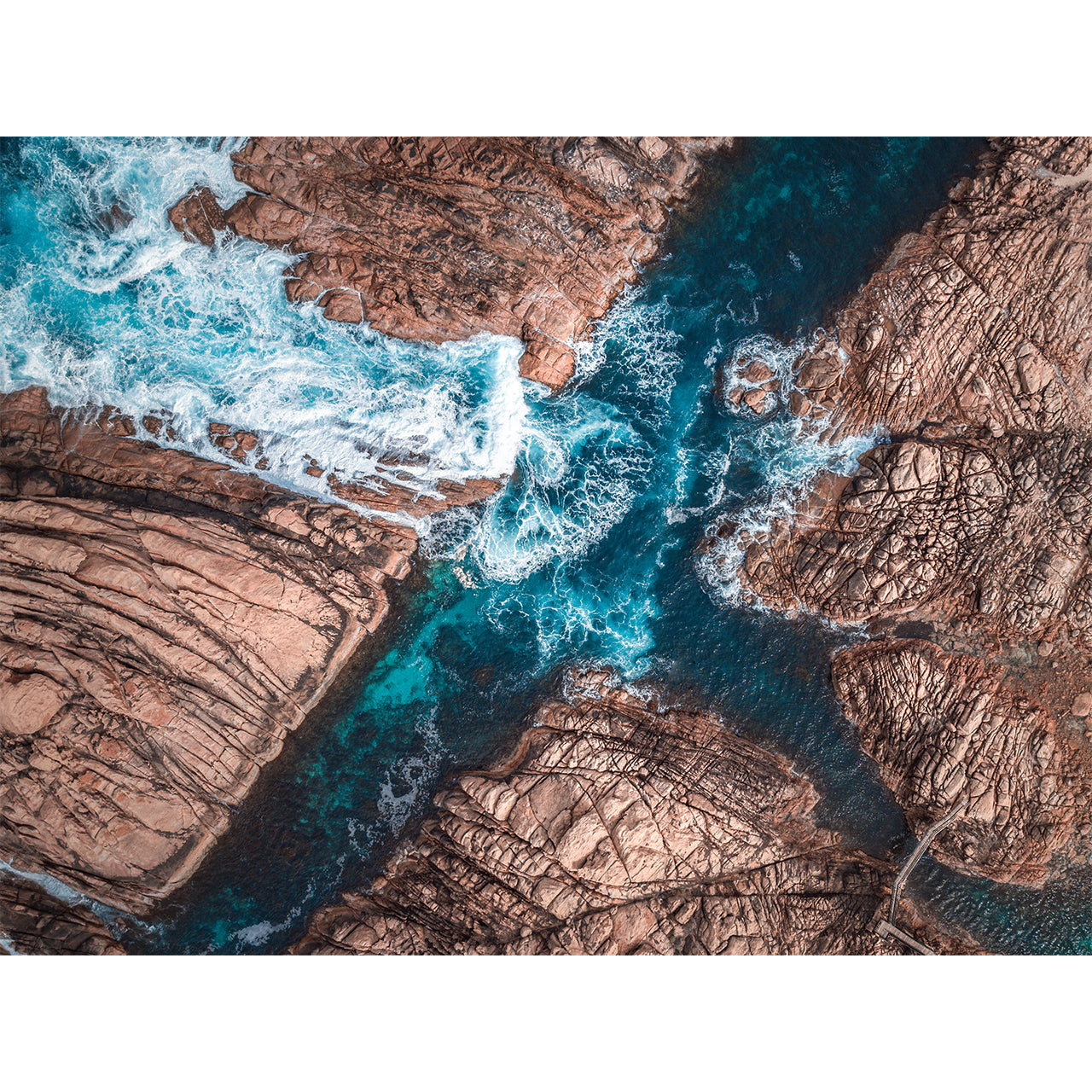 G054 - CANAL ROCKS